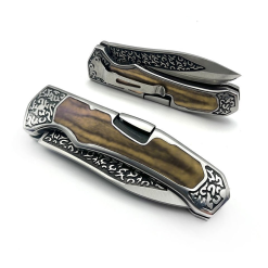 Alternative view of Columbia Gül Kabzalı Desenli Çakı İşlemeli Sırttan Kilitli Çakı B-3154-A